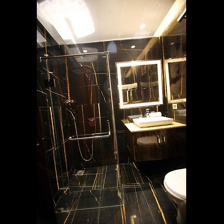 Ivy House Bed & Breakfast Делхи Екстериор снимка
