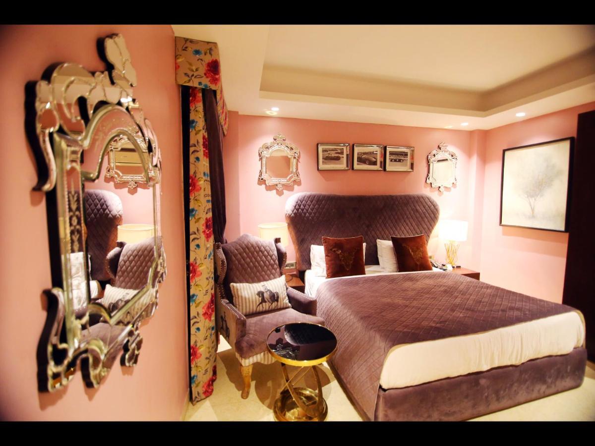 Ivy House Bed & Breakfast Делхи Екстериор снимка