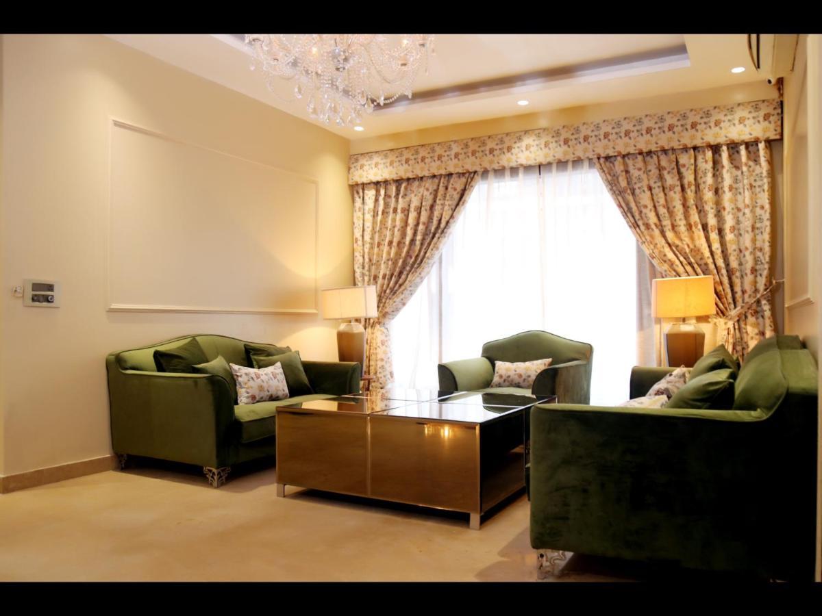 Ivy House Bed & Breakfast Делхи Екстериор снимка
