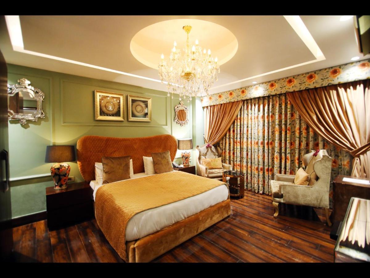 Ivy House Bed & Breakfast Делхи Екстериор снимка