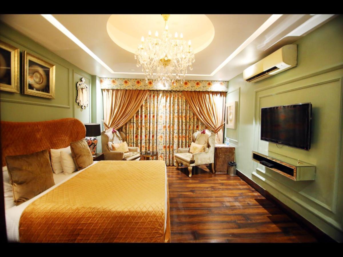Ivy House Bed & Breakfast Делхи Екстериор снимка